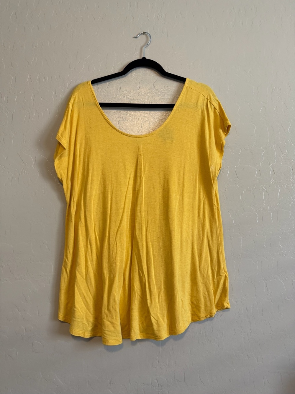bobeau Lemon Yellow Scoop Neck Short Sleeve Top